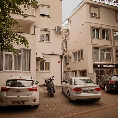 Apartman Neo Mostar Bagian luar foto